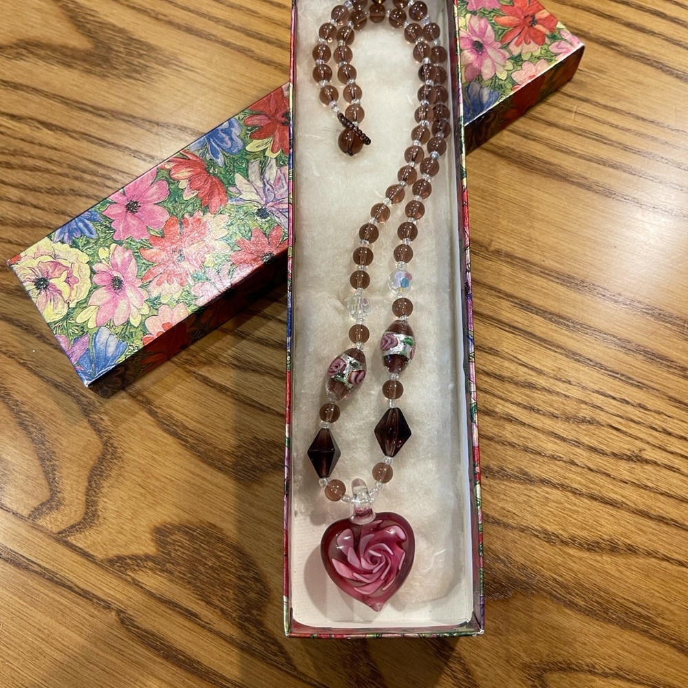 Elegant Pink Murano Heart Glass Pendant Necklace